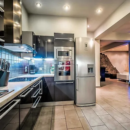 Mythee Villa *